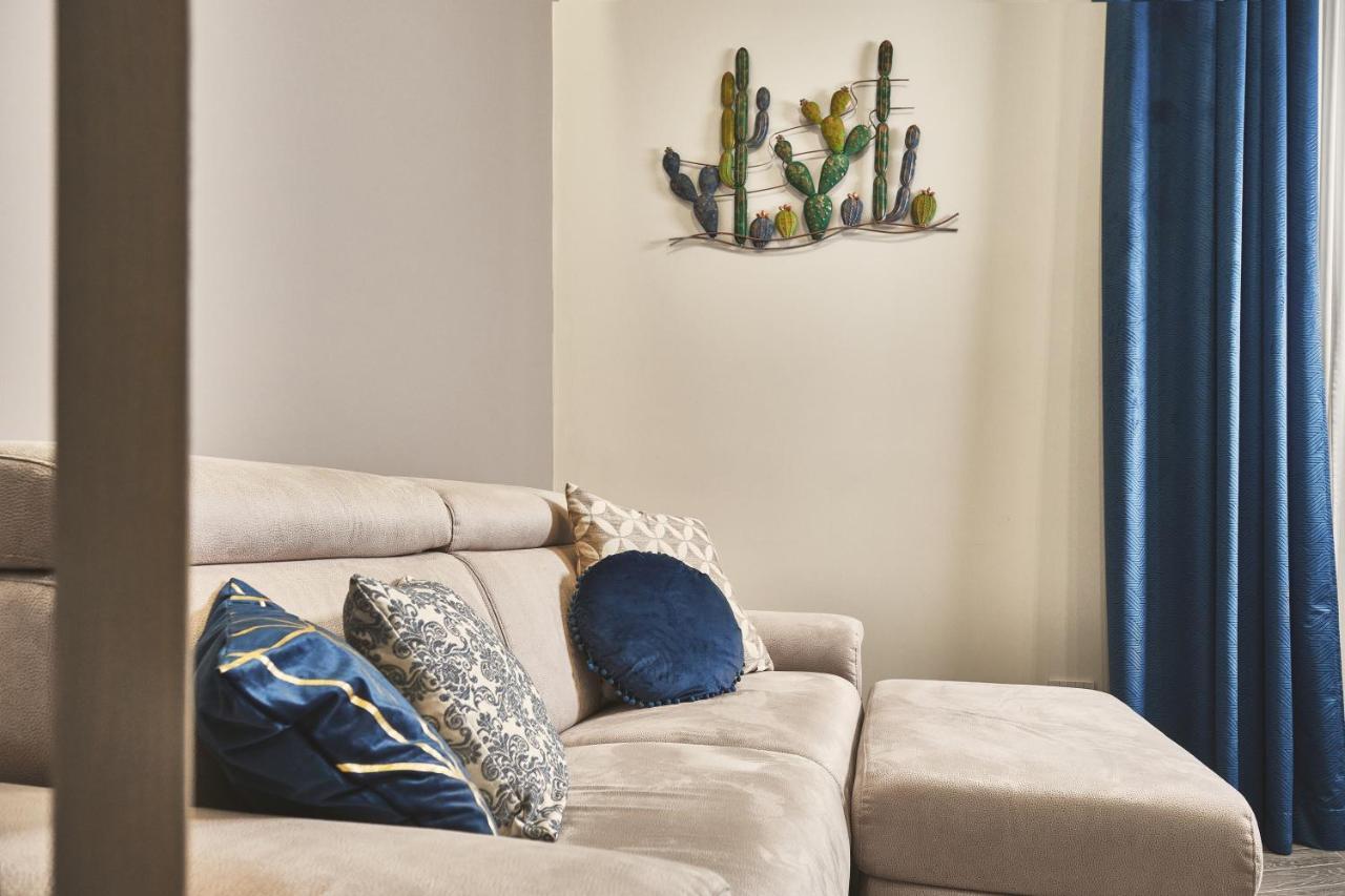 Miche Luxury Home - Appartamento Vista Mare A Trani Kültér fotó